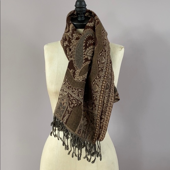 Brown paisley shawl - Picture 2 of 4